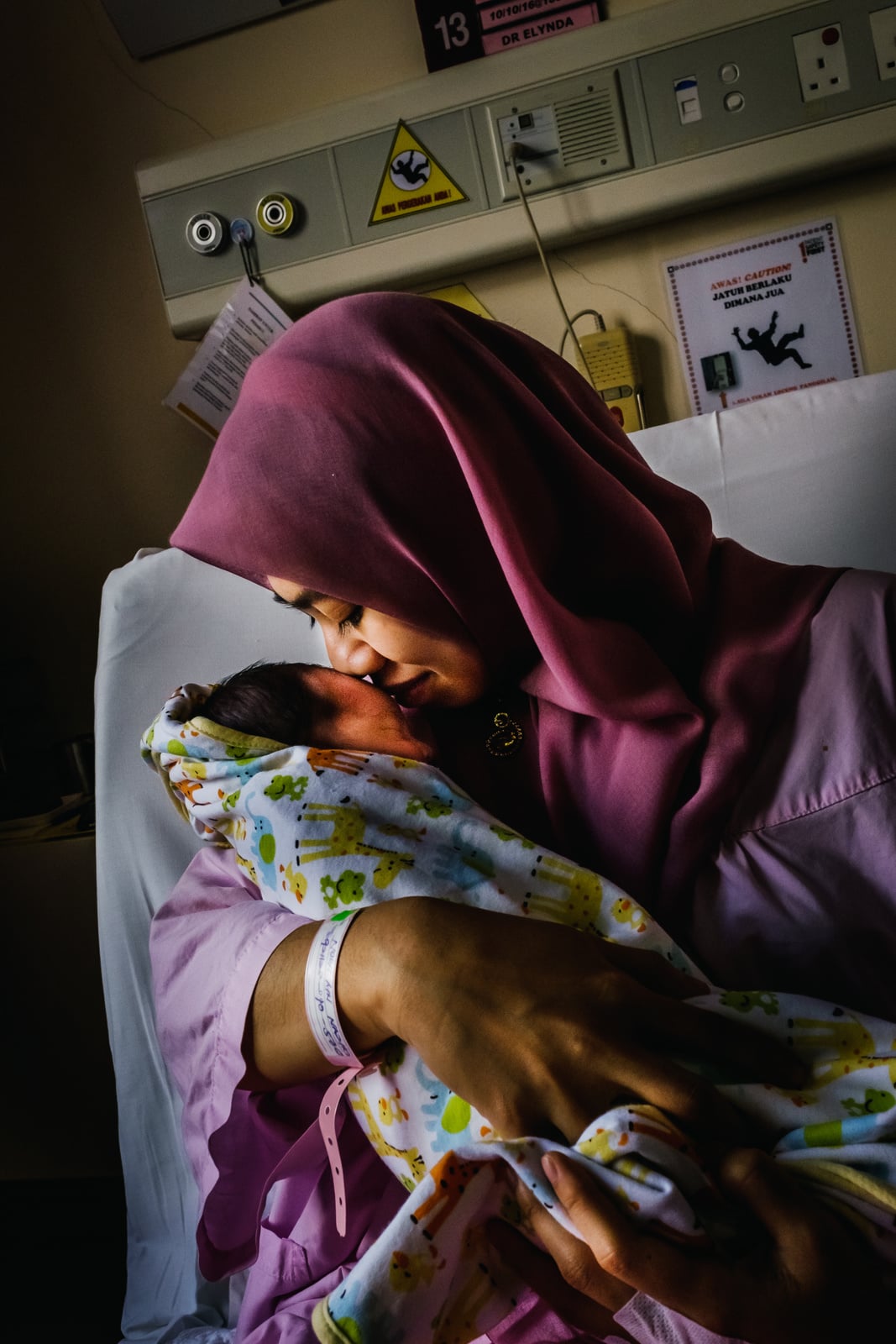 Eliminating mother-to-child transmission of HIV, hepatitis B and syphilis